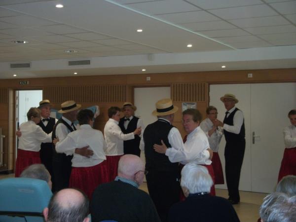 Les danses folkloriques de Bain de Bretagne